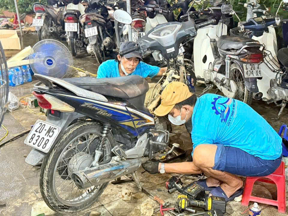 z7328772064927_1244539a32a664c1754337c1363ffe2c